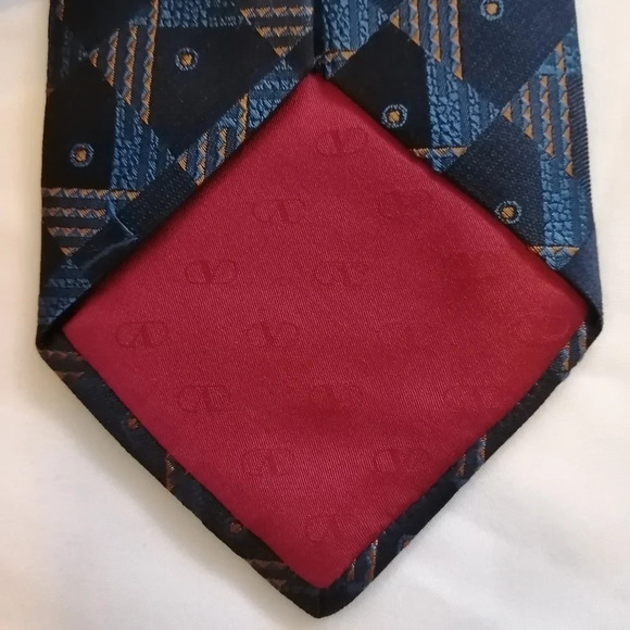 Valentino Garavani "V" Italian 100% Silk Tie with Blue and Orange Textured Print - Picture 11 of 14